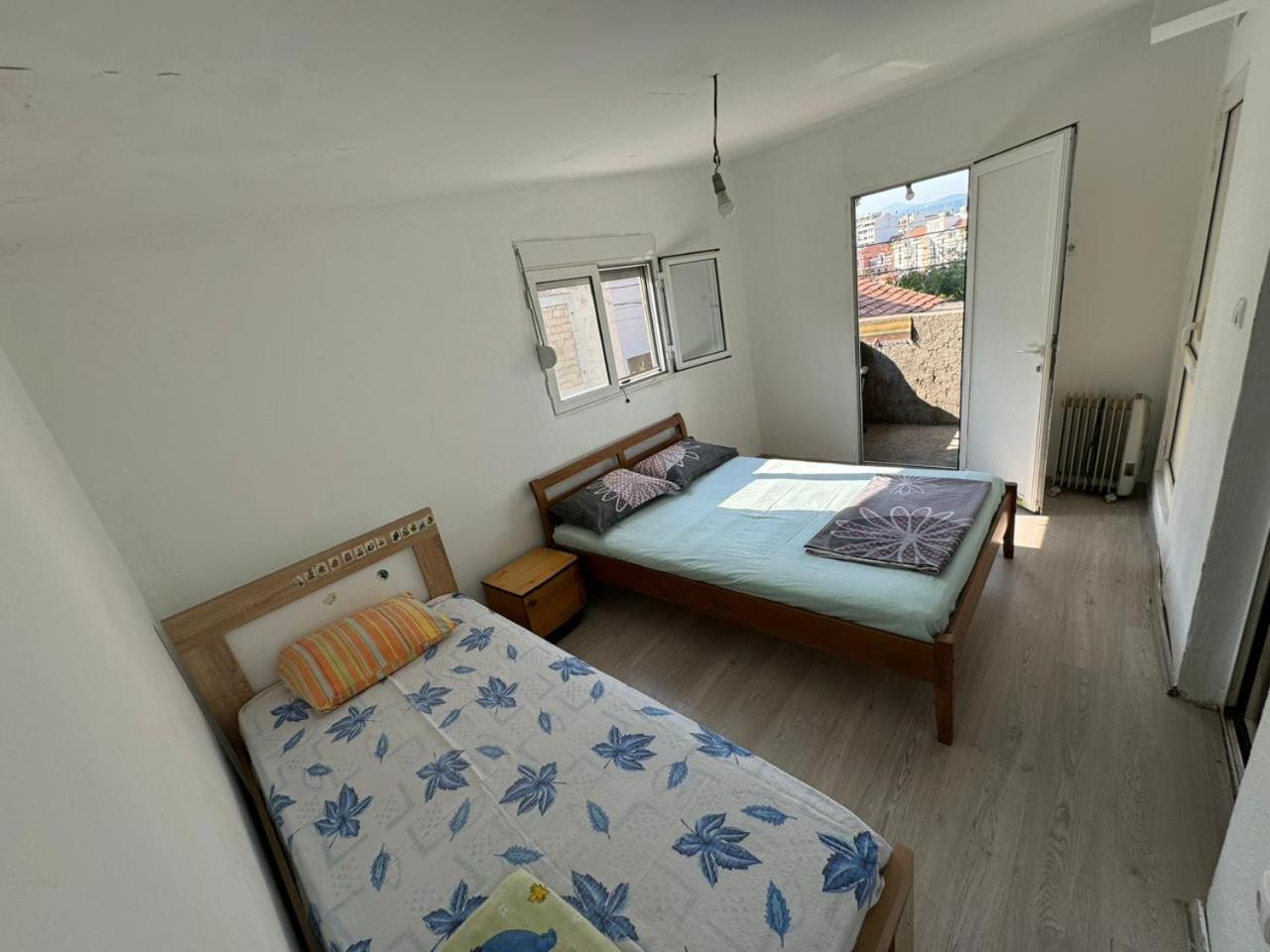 פודגוריצה Vlado Apartments מראה חיצוני תמונה