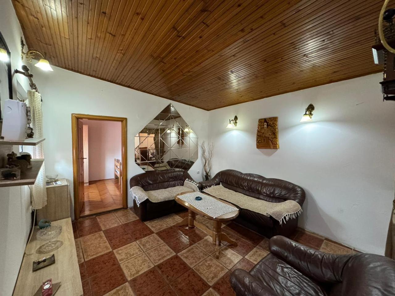 פודגוריצה Vlado Apartments מראה חיצוני תמונה